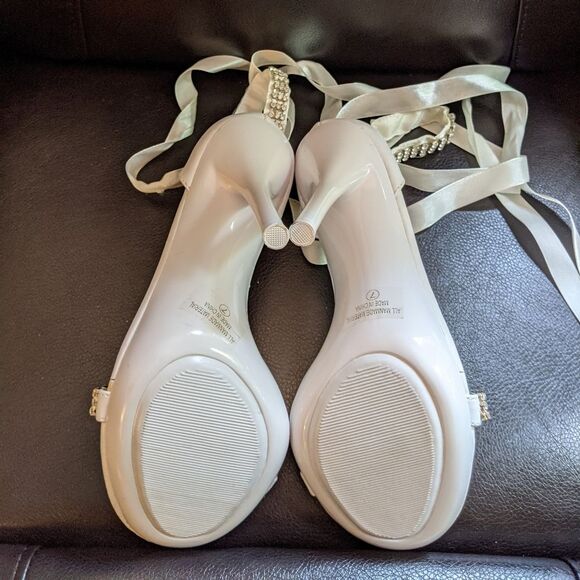 NEW Delicious Rhinestone Ankle Tie Stiletto Heels - Picture 12 of 14